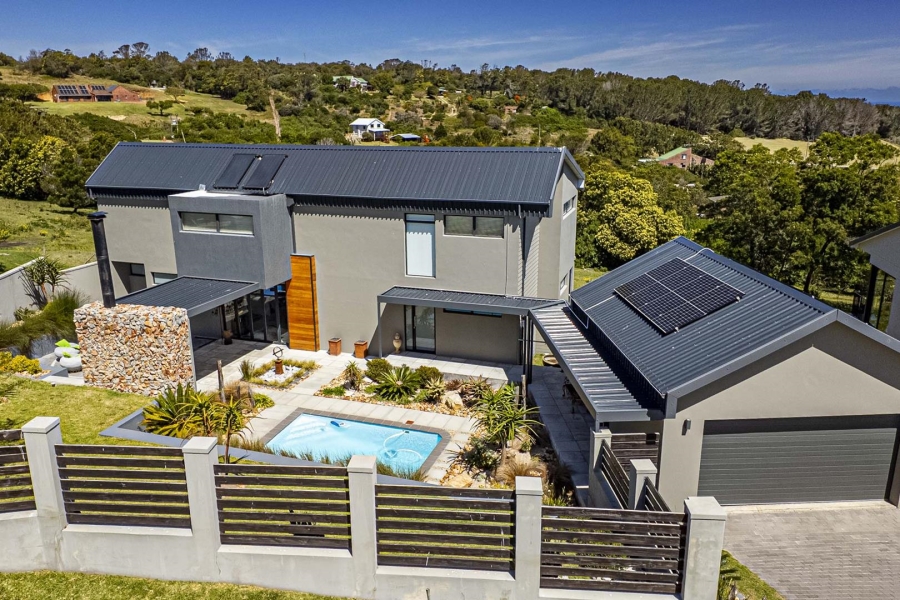 4 Bedroom Property for Sale in Kragga Kamma Eastern Cape